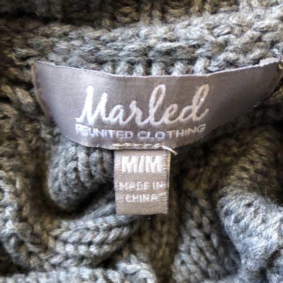 Chunky Grey Sweater Size Medium - Picture 5 of 7